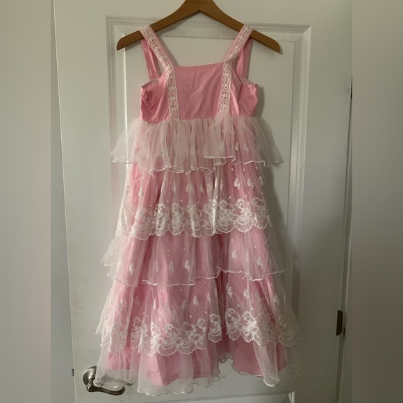 Royal Roe boutique dress. Small stain on front, noted in picture - Picture 1 of 3